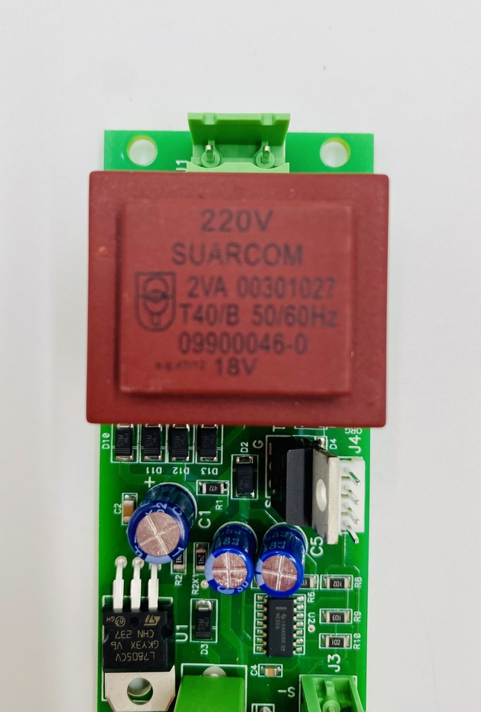 P.C. CARGADOR DE BATERIA ( V:220V)