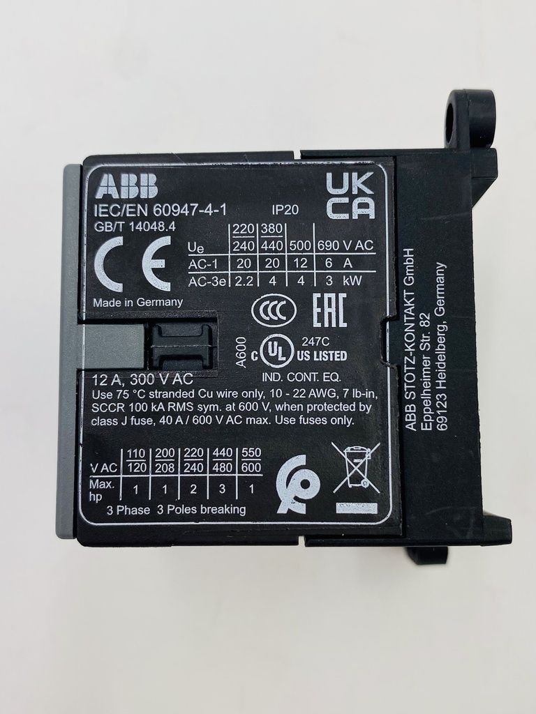Contacto auxiliar lateral (1na+1nc) CA6-11M para B6-B7-BC6-BC7 (-30-10)